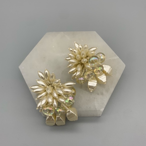 Vintage White Pearlescent Beaded Clip-on Earrings - Picture 2 of 3